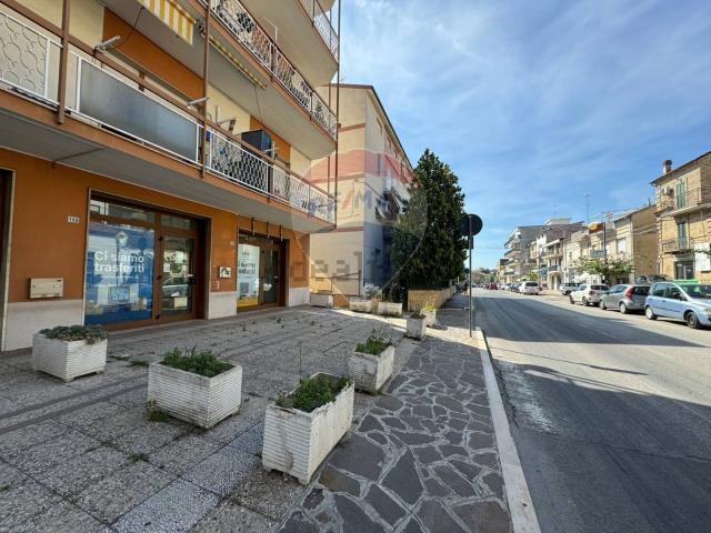 Locale in vendita di 94 m² in Corso Mazzini, 130