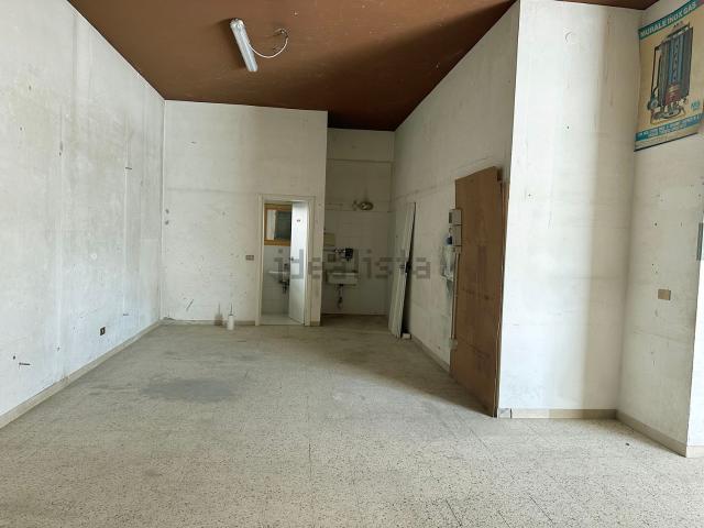 Locale in vendita di 94 m² in Via Bonifica