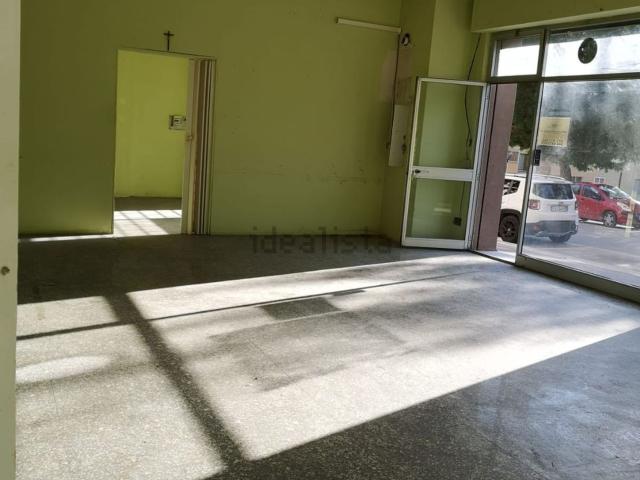 Locale in vendita di 94 m² in Via Marche