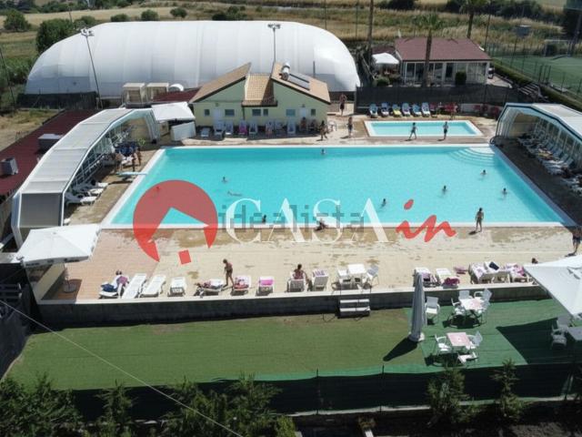 Locale in vendita di 9500 m² in Piazza Garibaldi