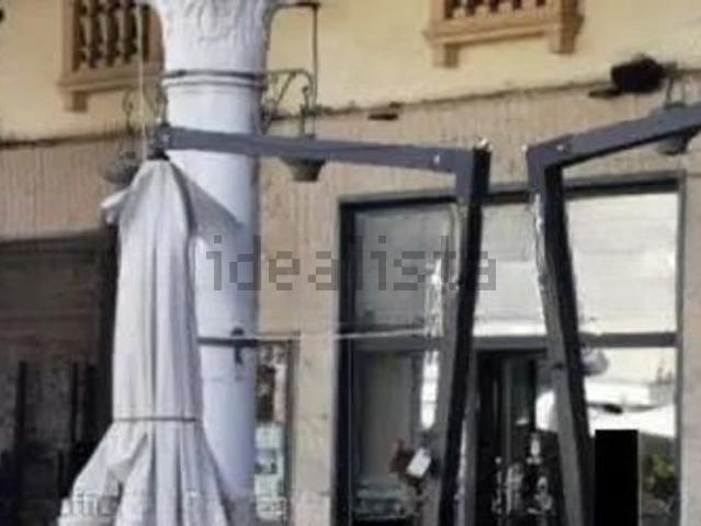 Locale in vendita di 95 m² in Piazza Vittorio Emanuele, 41