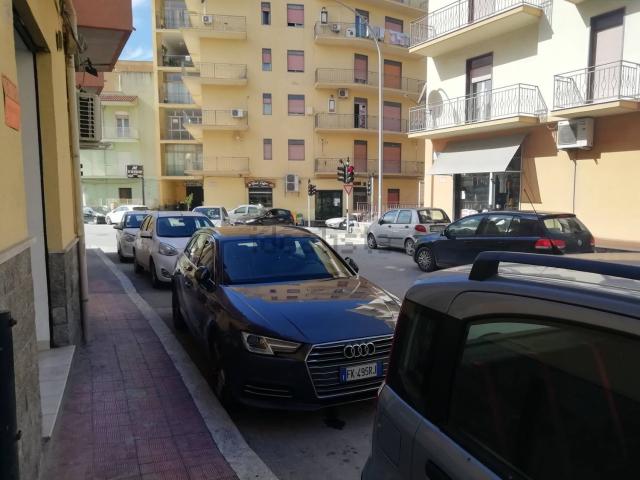 Locale in vendita di 95 m² in Via Alcide De Gasperi