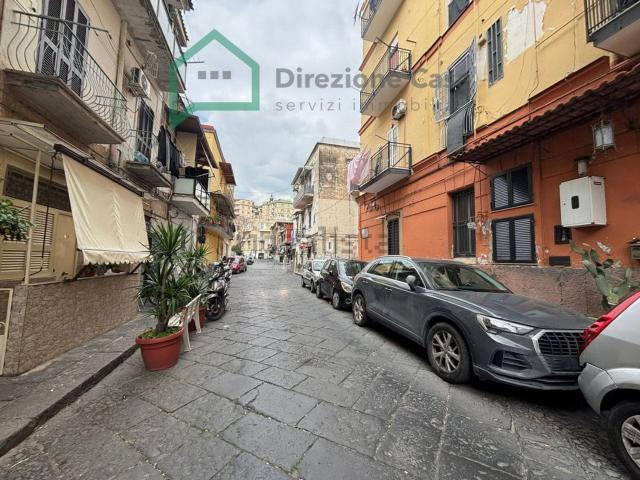 Locale in vendita di 95 m² in Via Andrea Cantelmo, 23