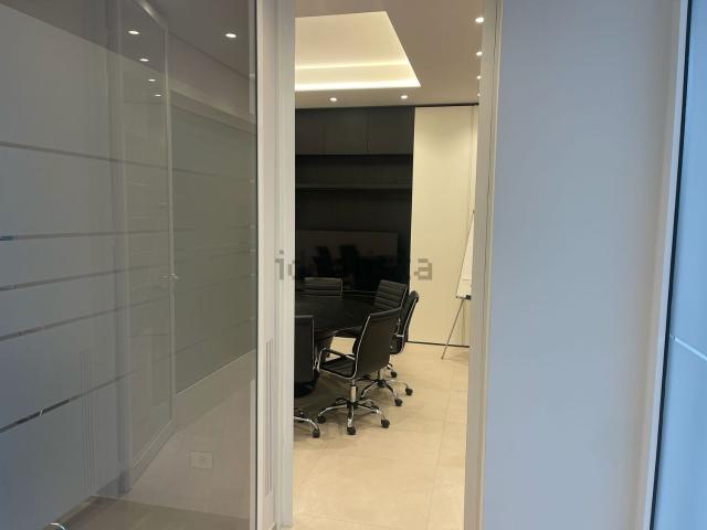 Locale in vendita di 95 m² in Via Bonomo