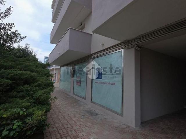 Locale in vendita di 95 m² in Via Camillo Benso Conte di Cavour, 12