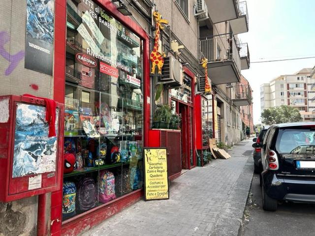 Locale in vendita di 95 m² in Via Cesare Vivante, 10