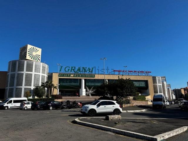 Locale in vendita di 95 m² in Via Mario Rigamonti, 100