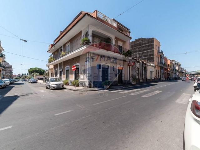 Locale in vendita di 95 m² in Via Palermo, 191