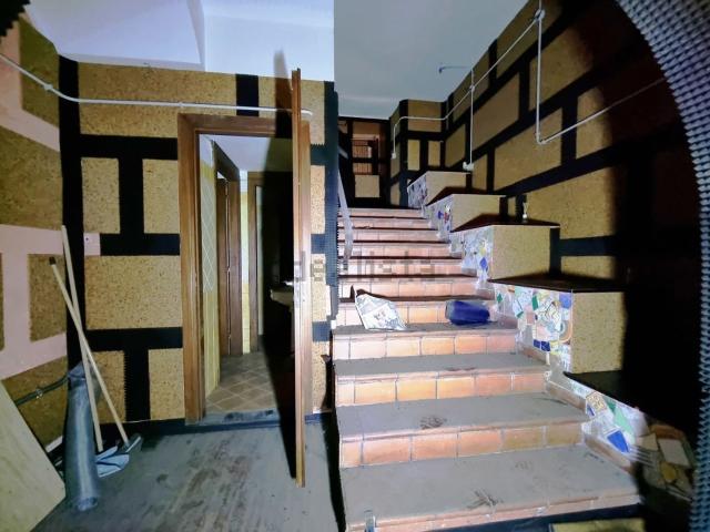 Locale in vendita di 95 m² in Via Roma, 148