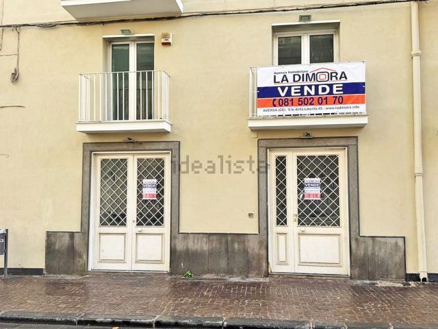 Locale in vendita di 95 m² in Via Roma