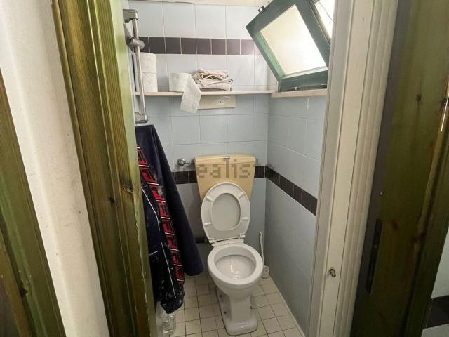 Locale in vendita di 95 m² in Viale Mantova