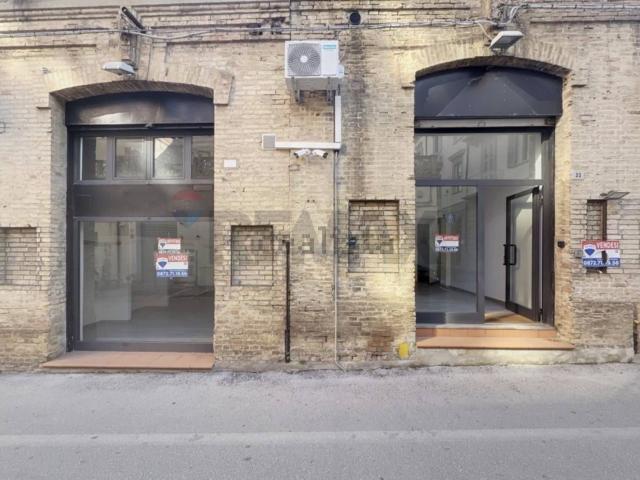 Locale in vendita di 95 m²