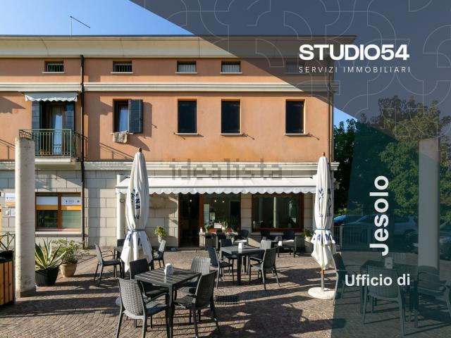 Locale in vendita di 96 m² in Via Sant&apos Antonio