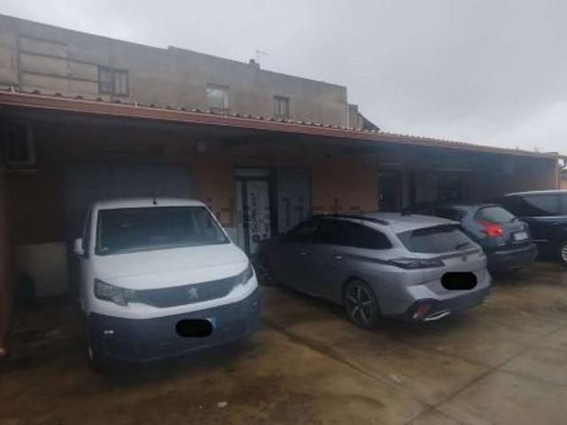 Locale in vendita di 96 m² in Viale Monastir, 206