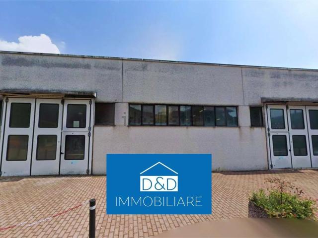 Locale in vendita di 977 m² in Viale San Euseo, 30