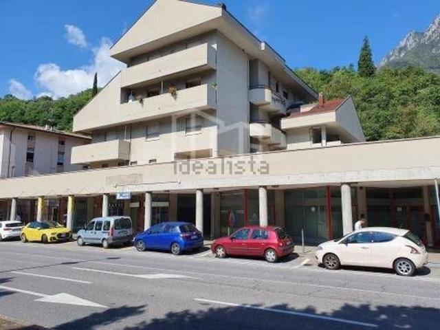 Locale in vendita di 98 m² in Corso Italia, 69