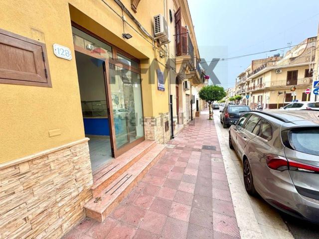Locale in vendita di 98 m² in Corso Vittorio Emanuele, 128