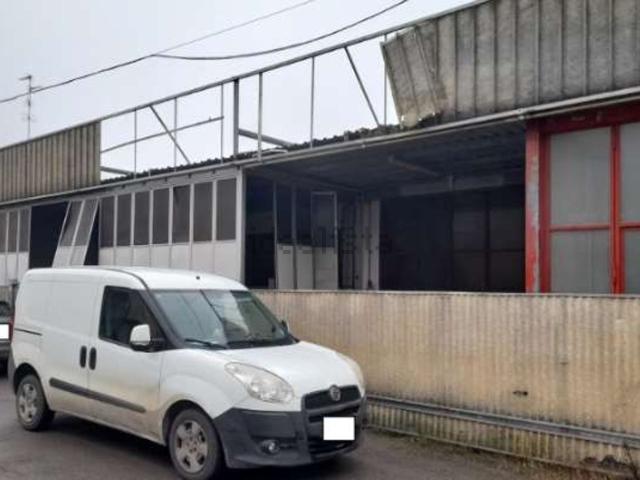 Locale in vendita di 98 m² in Via Armando Bolognese