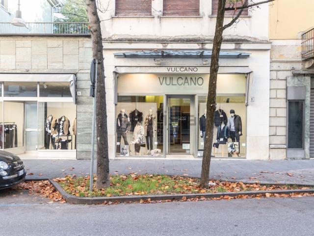 Locale in vendita di 98 m² in Via Milano, 1