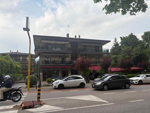 Locale in vendita di 98 m² in Via Miranese, 178