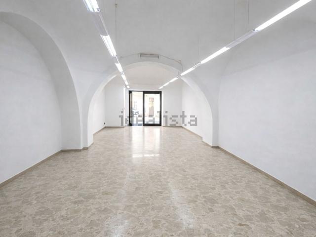 Locale in vendita di 98 m² in Via Monfalcone, 40