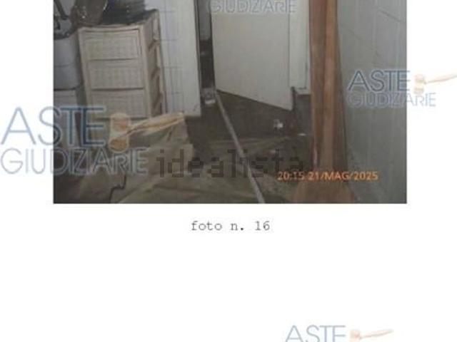 Locale in vendita di 99 m² in Via Palermo, 3