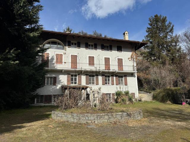 Locale in vendita di 1000 m²