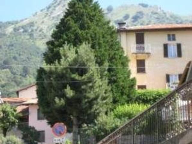 Locale in vendita di 1000 m²