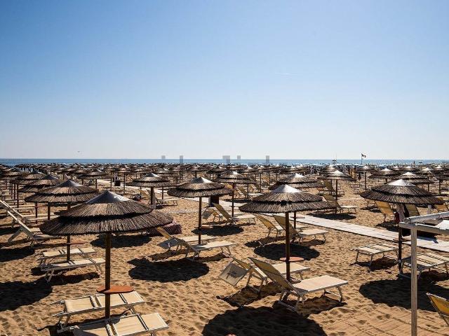 Locale in vendita di 1000 m²