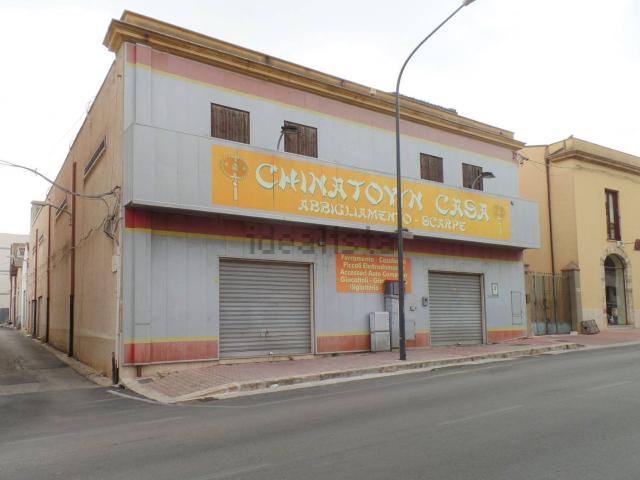 Locale in vendita di 1000 m² in Via Madonna del Riposo