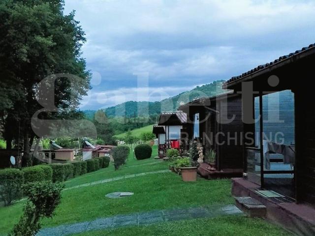 Locale in vendita di 1000 m² in Via Ginepri, 65