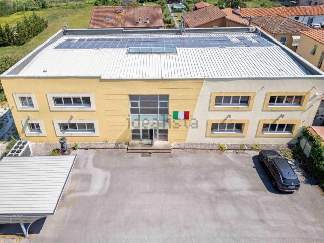 Locale in vendita di 1000 m² in Via Lucchese