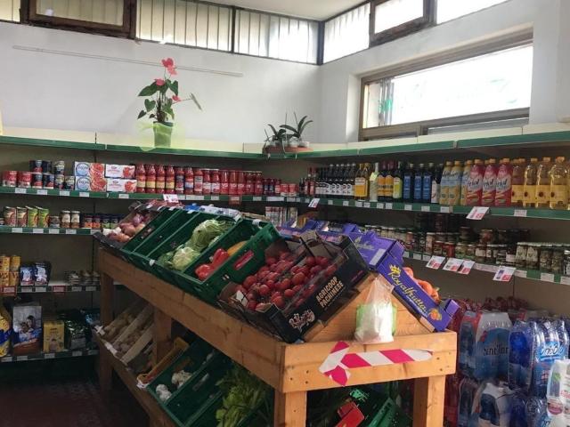 Locale in vendita di 100 m²