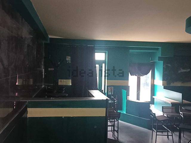 Locale in vendita di 100 m²