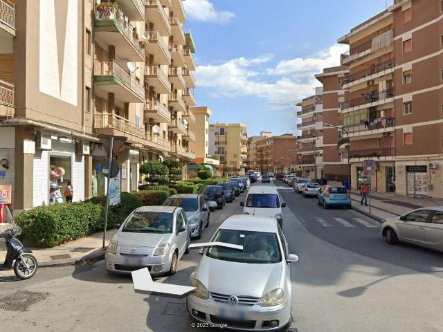 Locale in vendita di 100 m²