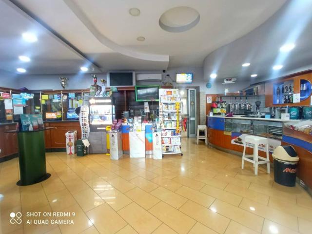 Locale in vendita di 100 m²