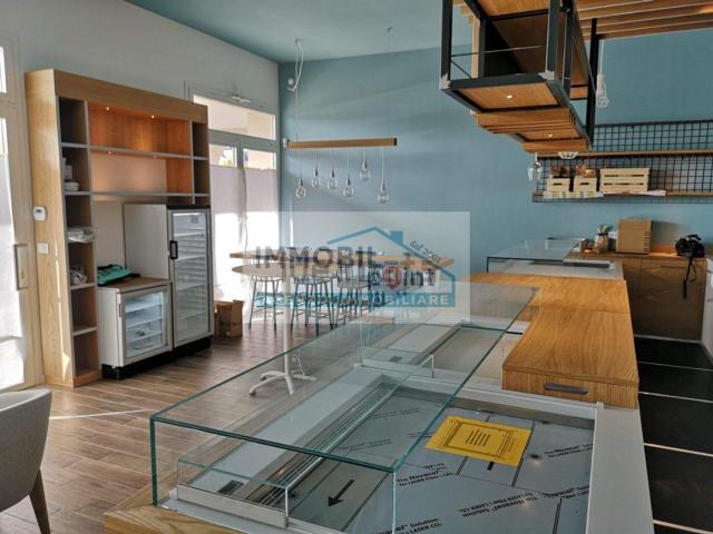 Locale in vendita di 100 m²