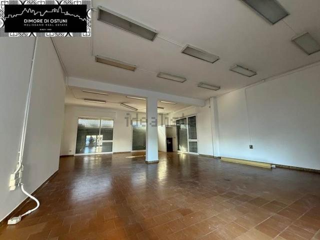 Locale in vendita di 100 m²