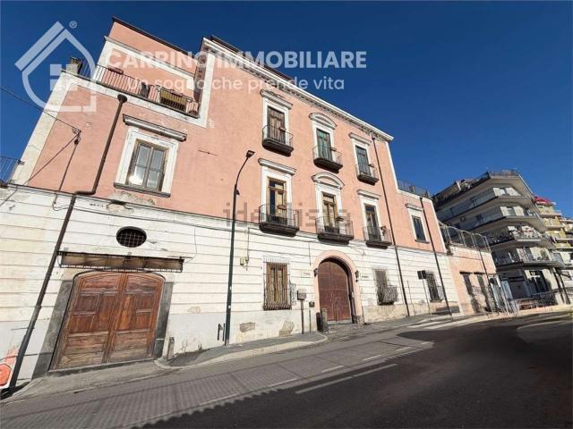 Locale in vendita di 100 m²