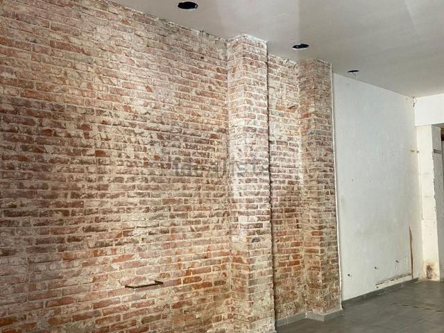 Locale in vendita di 100 m²