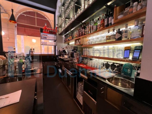 Locale in vendita di 100 m²