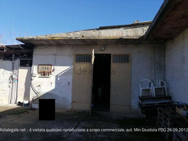 Locale in vendita di 100 m²