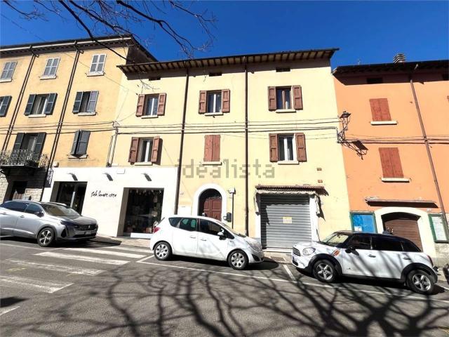Locale in vendita di 100 m²