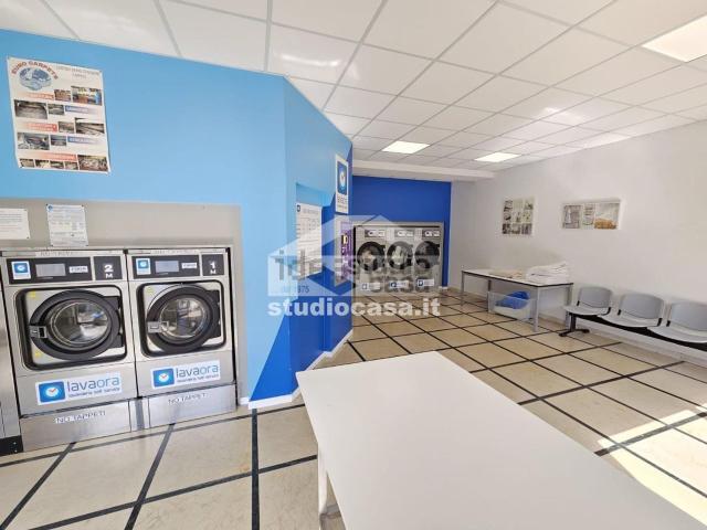 Locale in vendita di 100 m²
