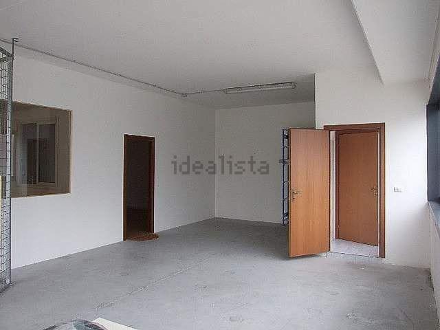 Locale in vendita di 100 m²