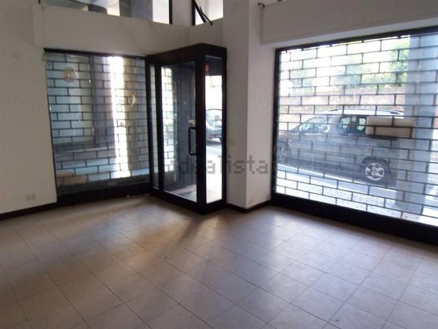 Locale in vendita di 100 m²