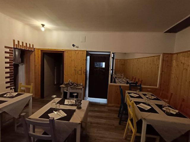 Locale in vendita di 100 m² in Via Antonio Baiettini, 8