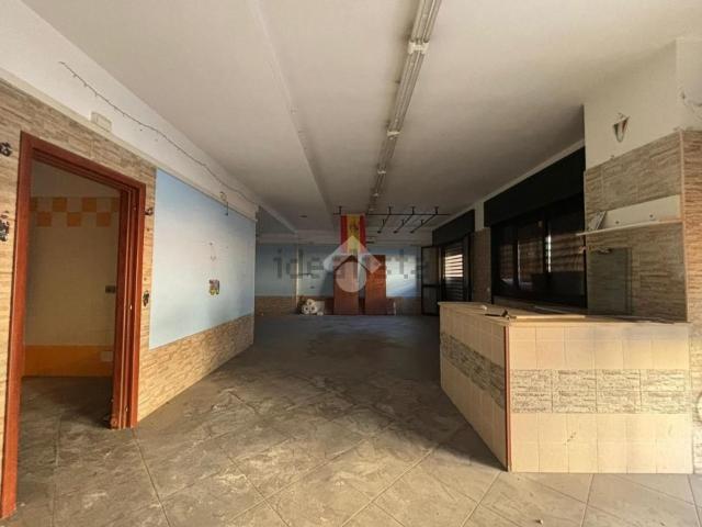 Locale in vendita di 100 m² in Via Andromeda