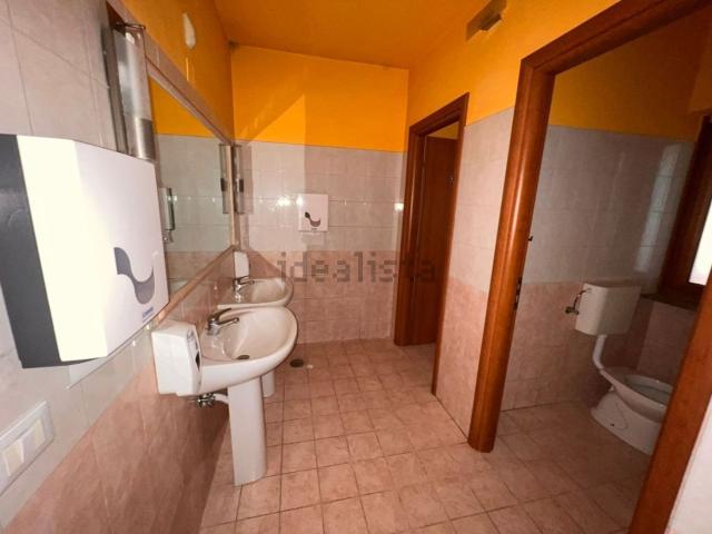 Locale in vendita di 100 m² in Via ALESSANDRO VOLTA