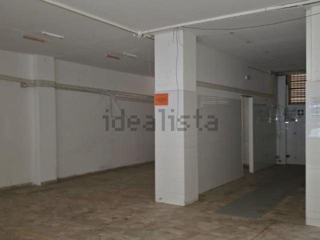 Locale in vendita di 100 m² in Via Alessandro Allori